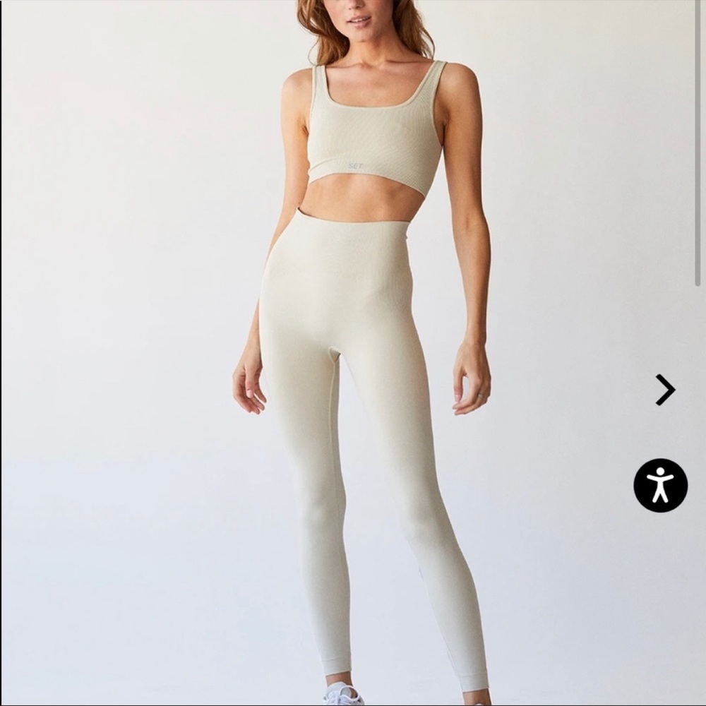 SET ACTIVE Sculptflex Leggings in Oat Milk Size Medium